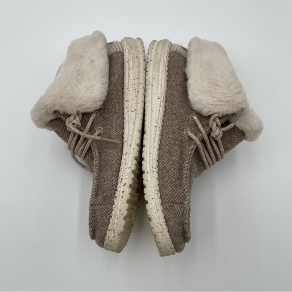 Women's Hey Dude Britt Shoes Size 9 Nut Slip-on Tie Faux Fur Casual Lightweight - Picture 7 of 14